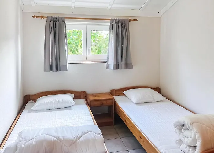 Zeepolder Ref 230 Semesterbostad *